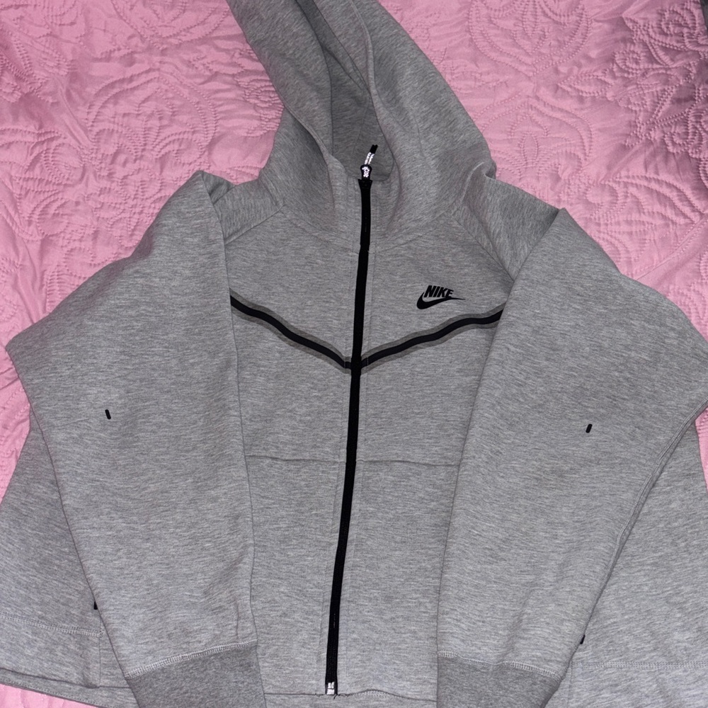 Nike Grey Hooded Full-Zip Sweatshirt with Black Accents